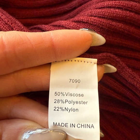 NWT’s Bodycon sweater dress. Size M. - Picture 8 of 11